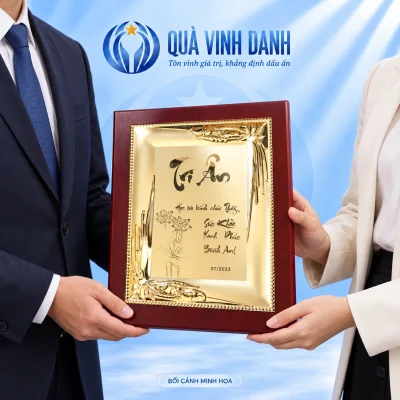 Bối cảnh minh họa trao bảng mẫu 05, giữ nguyên chữ Tri Ân, hoa sen, lời chúc và mốc 07/2023
