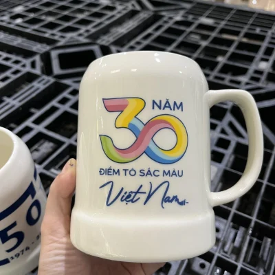 Ảnh nguồn ca men kem quai phải với số 30 nhiều màu và chữ 30 năm Điểm tô sắc màu Việt Nam