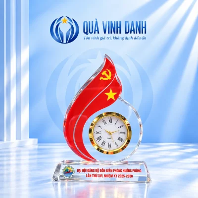 Minh họa đồng hồ pha lê ngọn lửa hai dải đỏ trên nền Quà Vinh Danh không bục, giữ Hướng Phùng và nhiệm kỳ 2025–2030