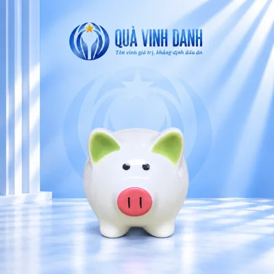 Heo đất thân trắng, tai xanh nhạt và mũi hồng trên nền Quà Vinh Danh