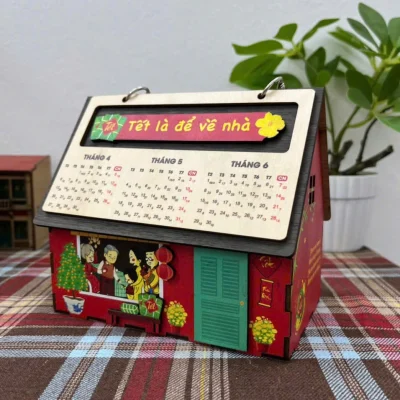 Ảnh chụp nguồn nhà gỗ đỏ mái lịch tháng 4 tháng 5 tháng 6, giữ Tết là để về nhà và cảnh gia đình