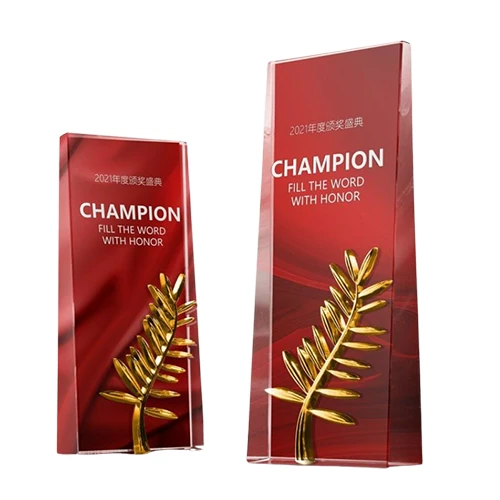 Ảnh nguồn mẫu 10 gồm hai dáng cao thấp mặt đỏ với nhánh lá vàng và chữ CHAMPION