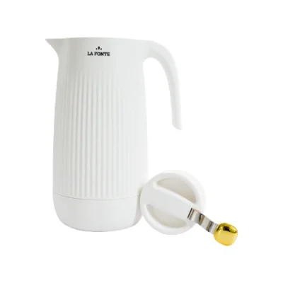 Catalog phích La Fonte011655 trắng cạnh nắp đặt rời giữ thanh lẫy đầu vàng logo và đường gân trên thân
