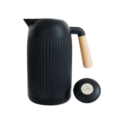 Catalog La Fonte 011679 thân đen cán gỗ đặt nắp bên cạnh giữ nhãn tròn La Fonte và viền gân