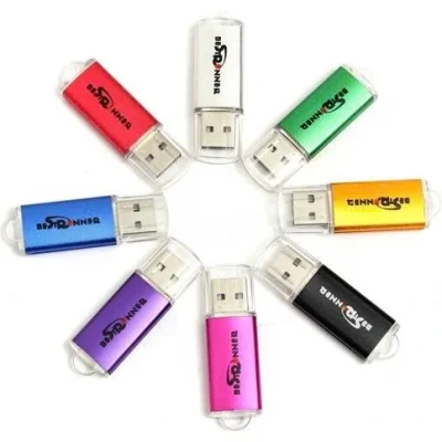 Catalogue nguồn USB UKV 024 nhiều phối màu xếp thành vòng giữ chữ có sẵn trên từng thân cùng nắp trong và điểm nối cuối
